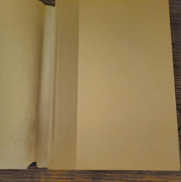 Tunkashila - Picture 3 of 6